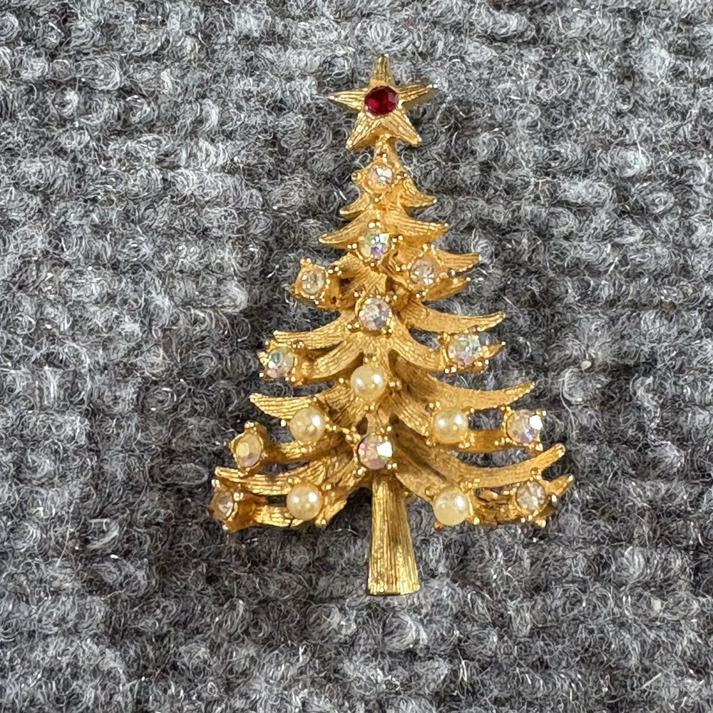 VTG MCM MYLU Christmas Tree Brooch Gold Tone Rhinestone‎ Pearl 2" Holiday Pin